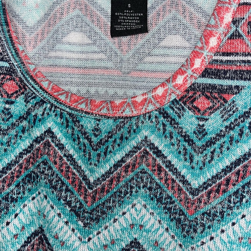 New Direction Top, Multi-Color, Size Small - Picture 4 of 5